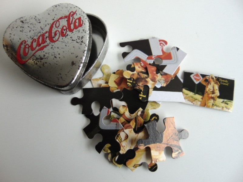 4 Coca Cola Items: Spiegel, Dienblad, Hartje, Puzzel in Koker