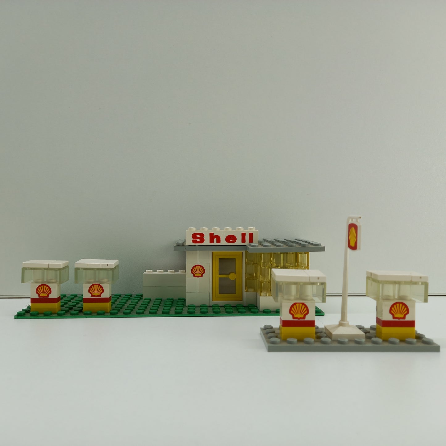 Retro Lego: Shell Station, 690, 1974