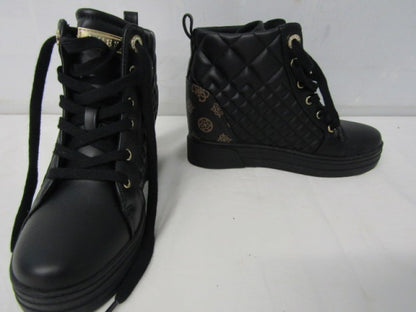 Nieuwe Schoenen: Guess