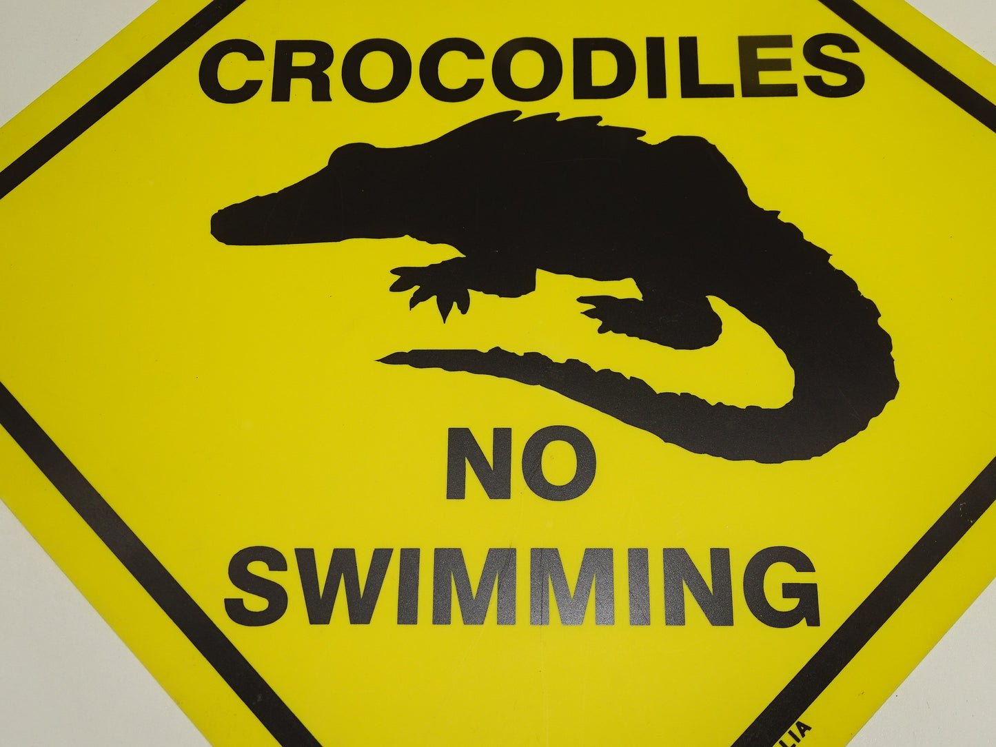 Bord: Crocodiles No Swimming, Australia