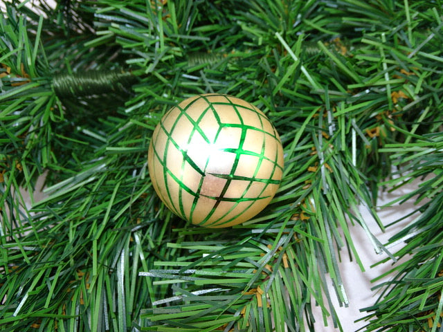 Kerstbal: Oude Kerstbal, Goud, Groen En Wit