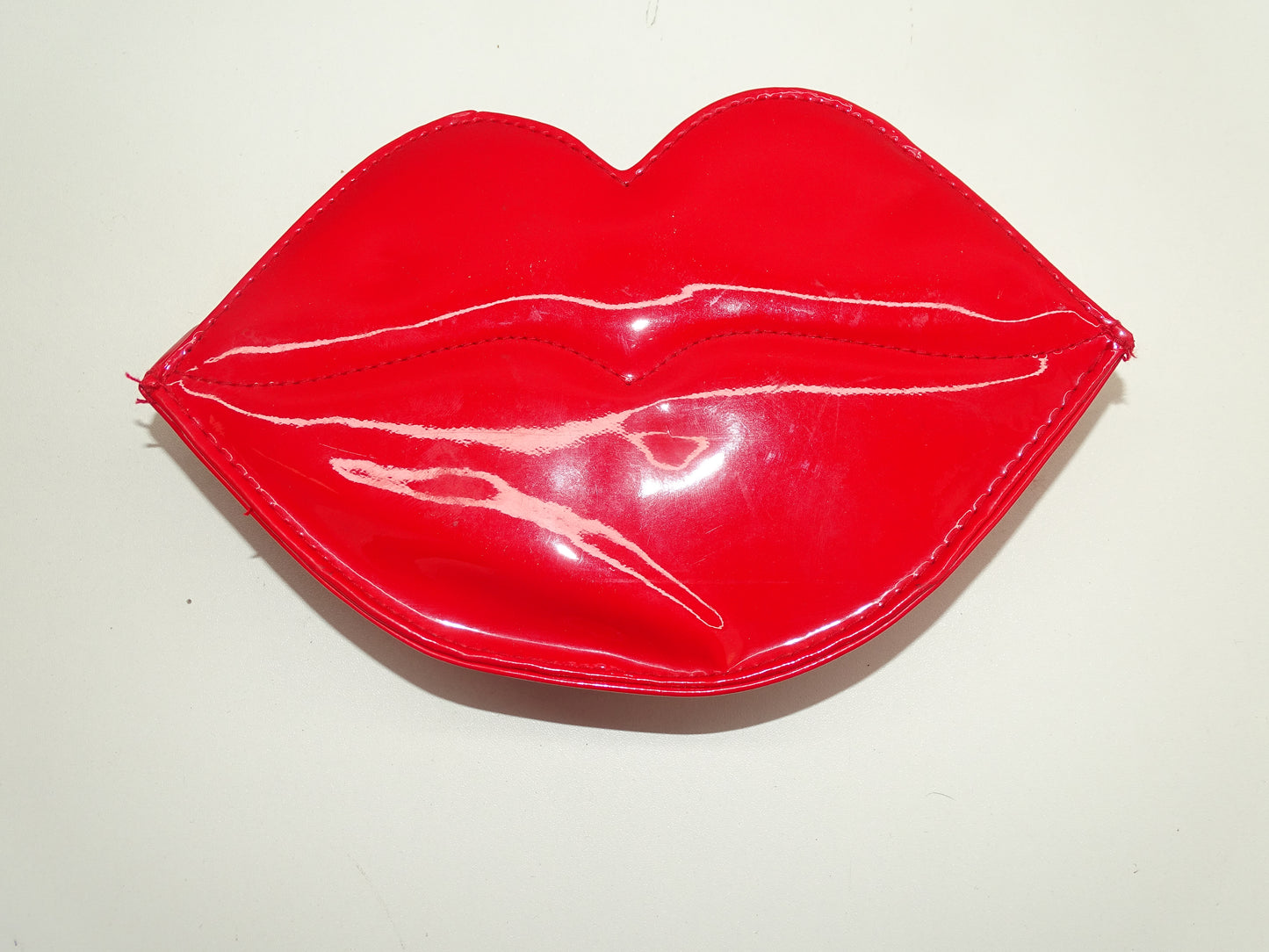 Make Up Tas / Clutch: Rode Lippen, Moschino Parfums