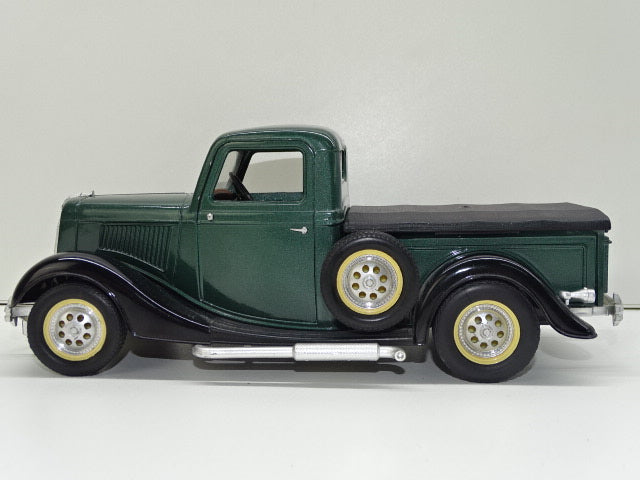 Schaalmodel: Ford V8 1958, Pick Up Truck, Solido