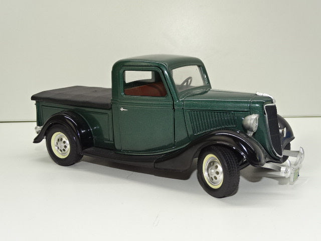 Schaalmodel: Ford V8 1958, Pick Up Truck, Solido