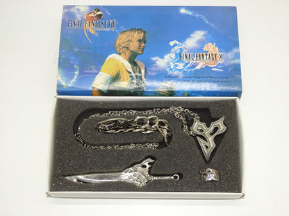 Juwelen Set: Final Fantasy, Halsketting + 2 x Hanger, Armband en Ring