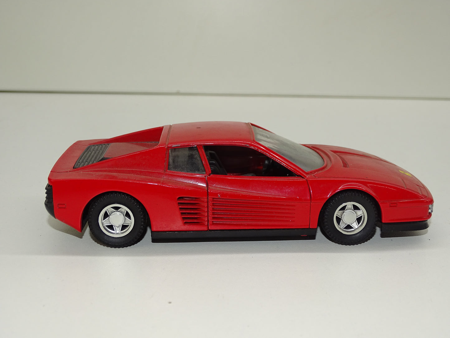 Schaalmodel: Ferrari Testarossa, Polistil