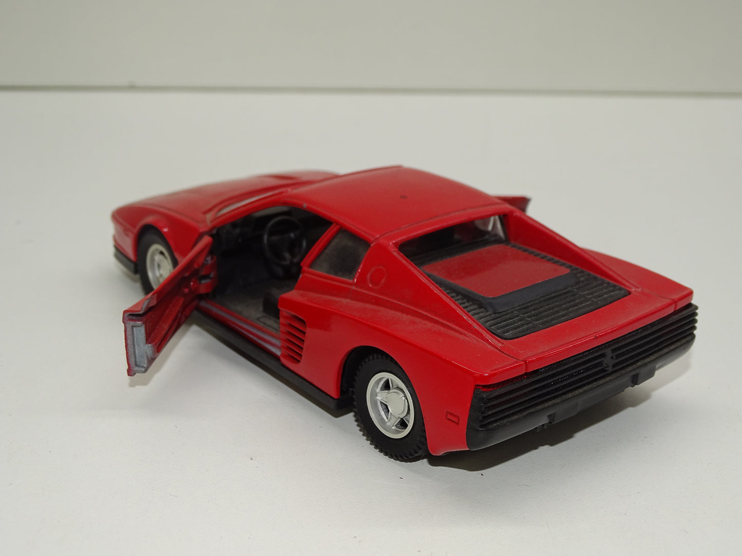 Schaalmodel: Ferrari Testarossa, Polistil