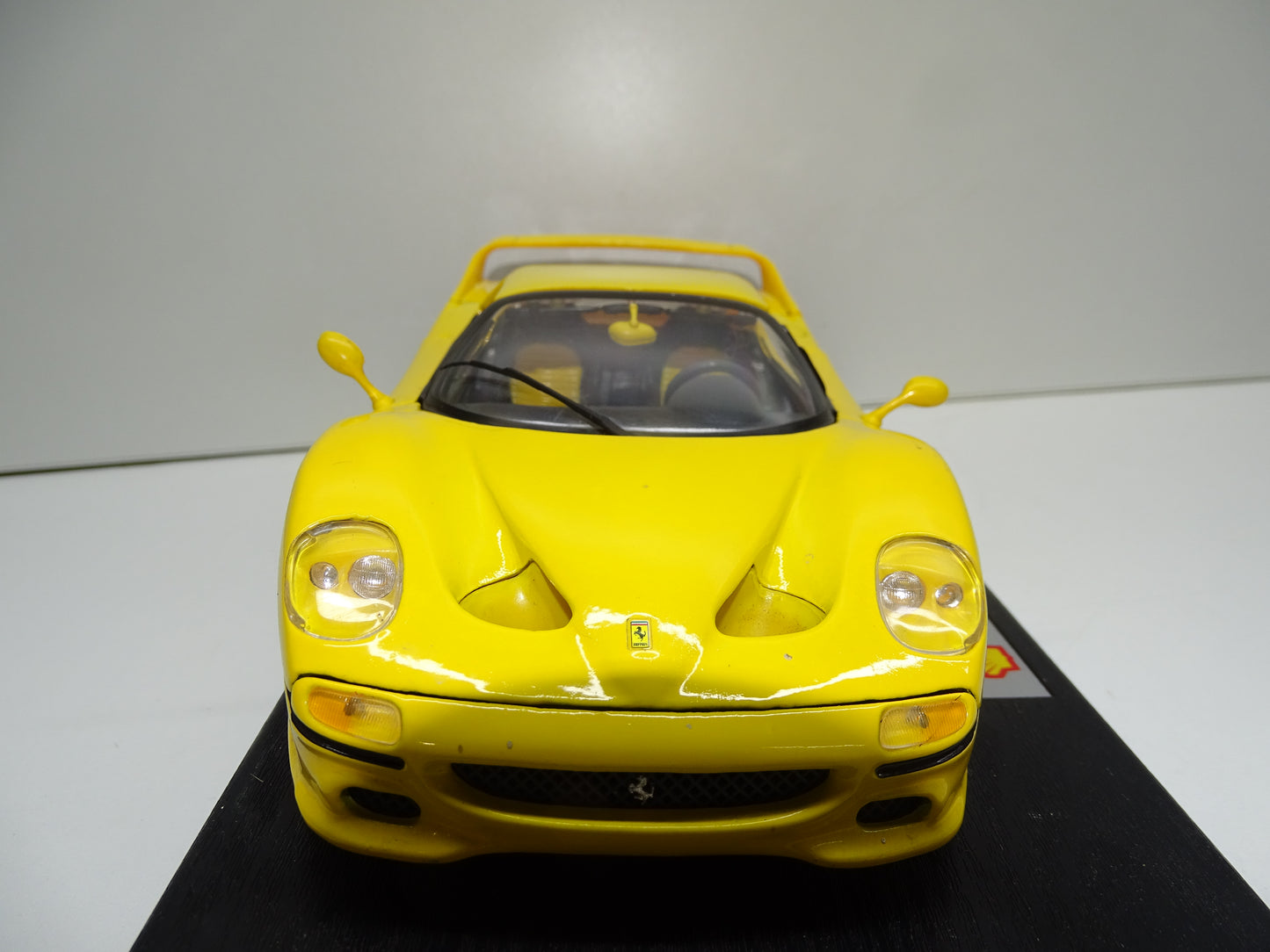 Schaalmodel: Ferrari F50, 1995, Maisto, Shell