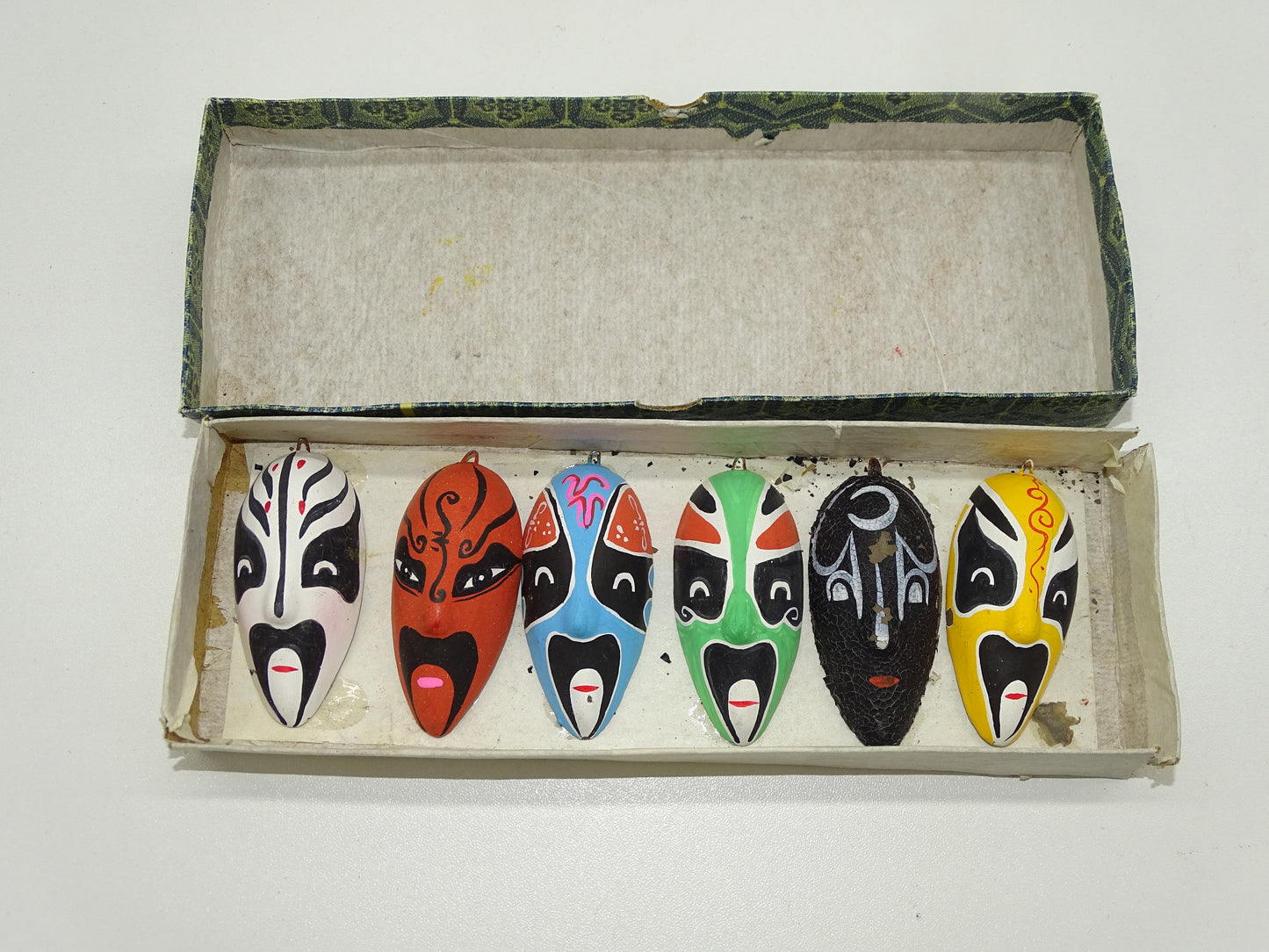 Maskers: 6 Mini Jing Opera Maskers