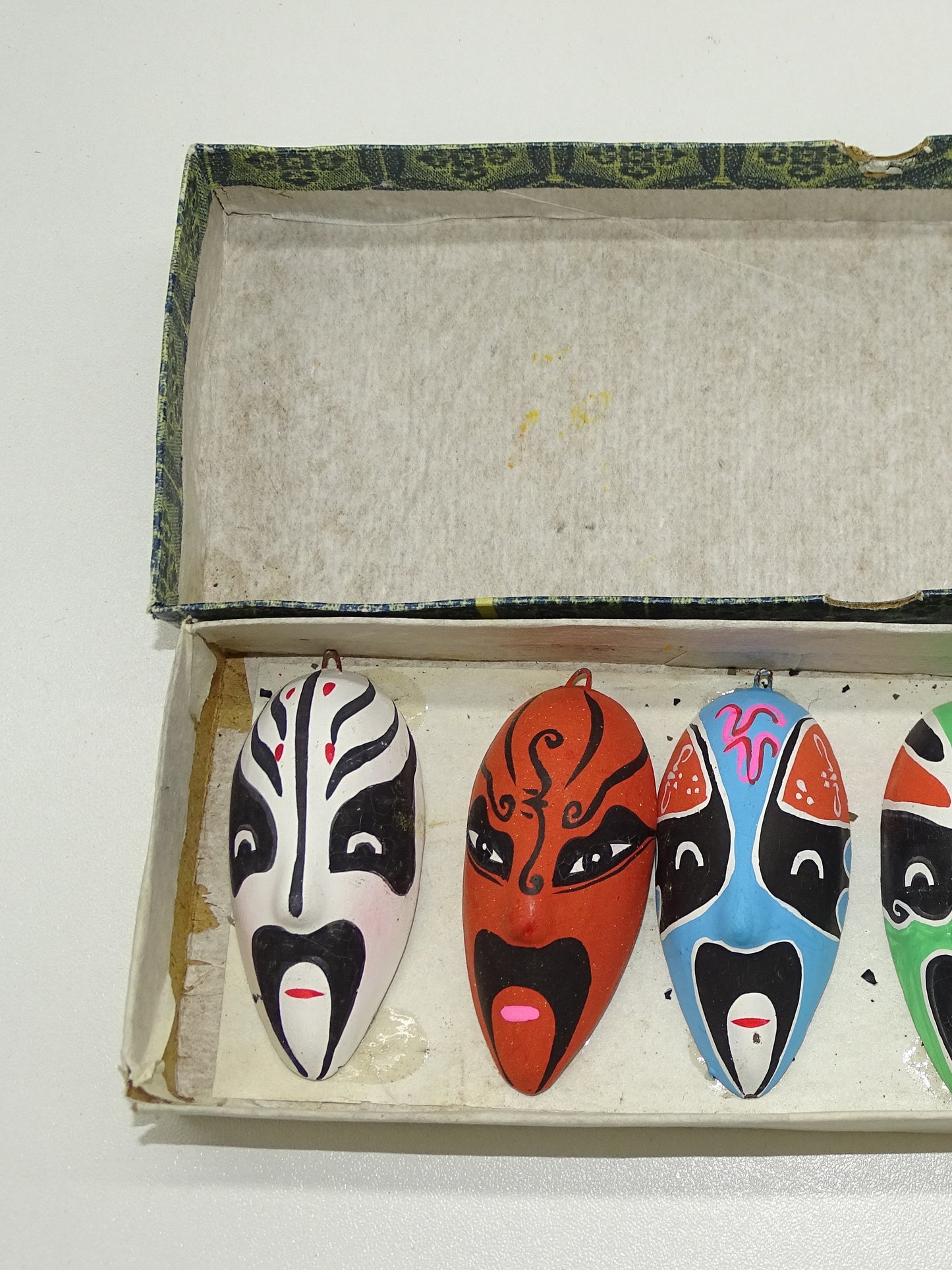 Maskers: 6 Mini Jing Opera Maskers