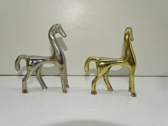 2 Moderne Paarden: Tin En Messing