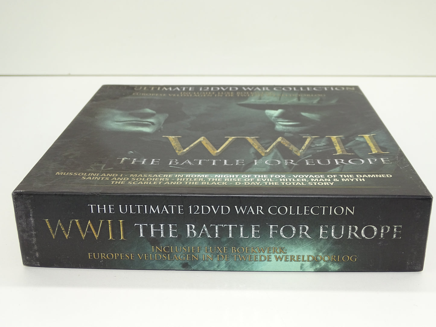 Dvd-box + Boek: WWII The Battle For Europe, The Ultimate 12 DVD War Collection,