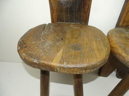 2 Stoelen: Handgesneden, Vol Hout