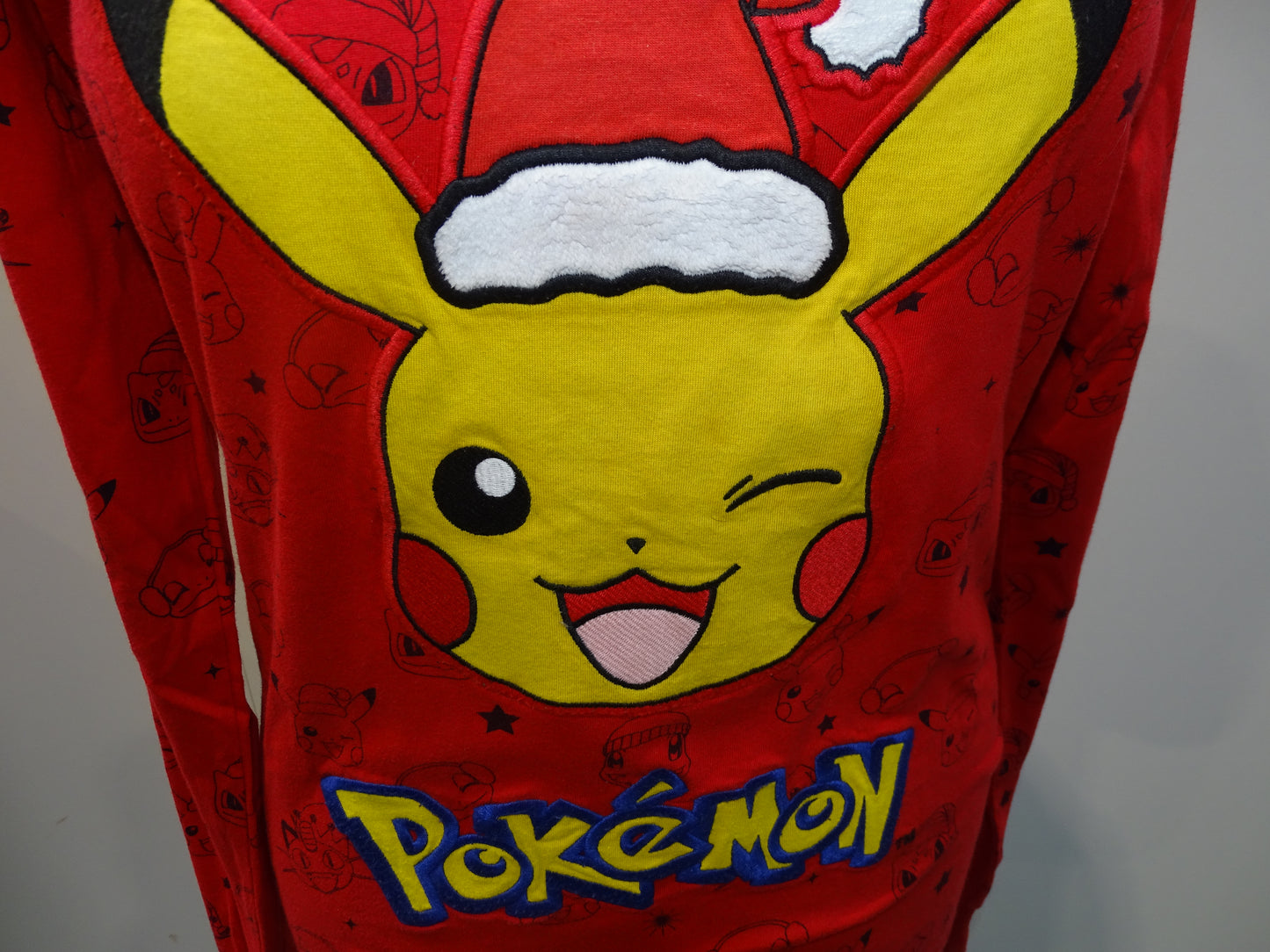 Longsleeve Shirt / Trui: Pikachu, Pokémon, 2022