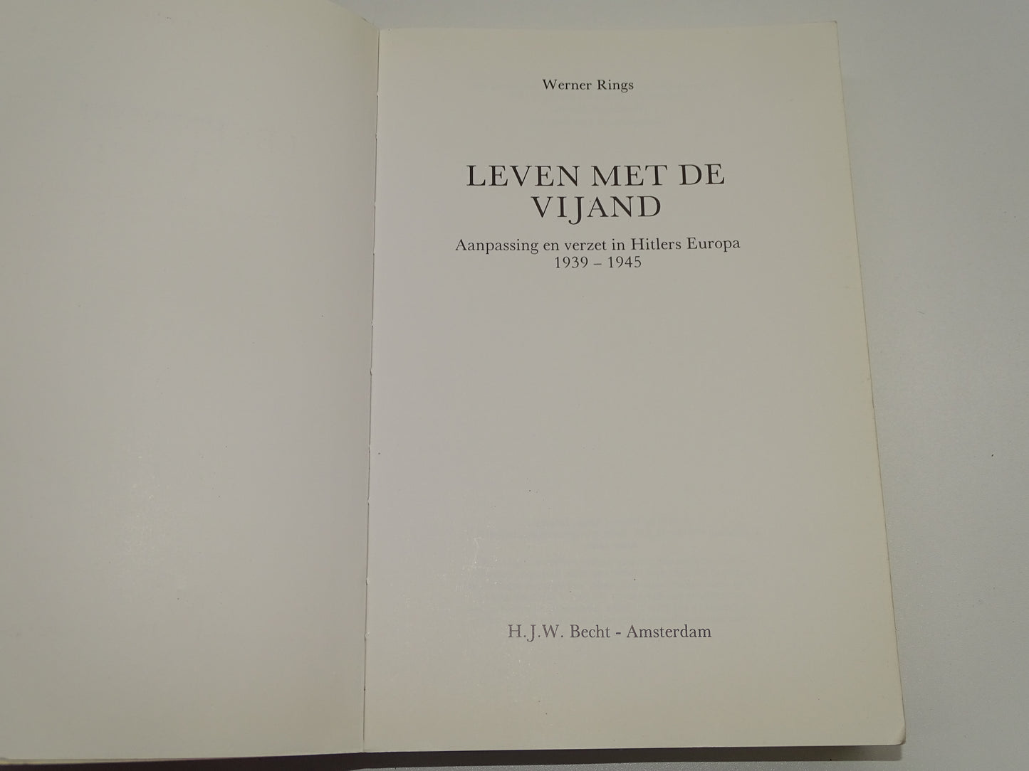 Boek: Leven Met De Vijand, 1981