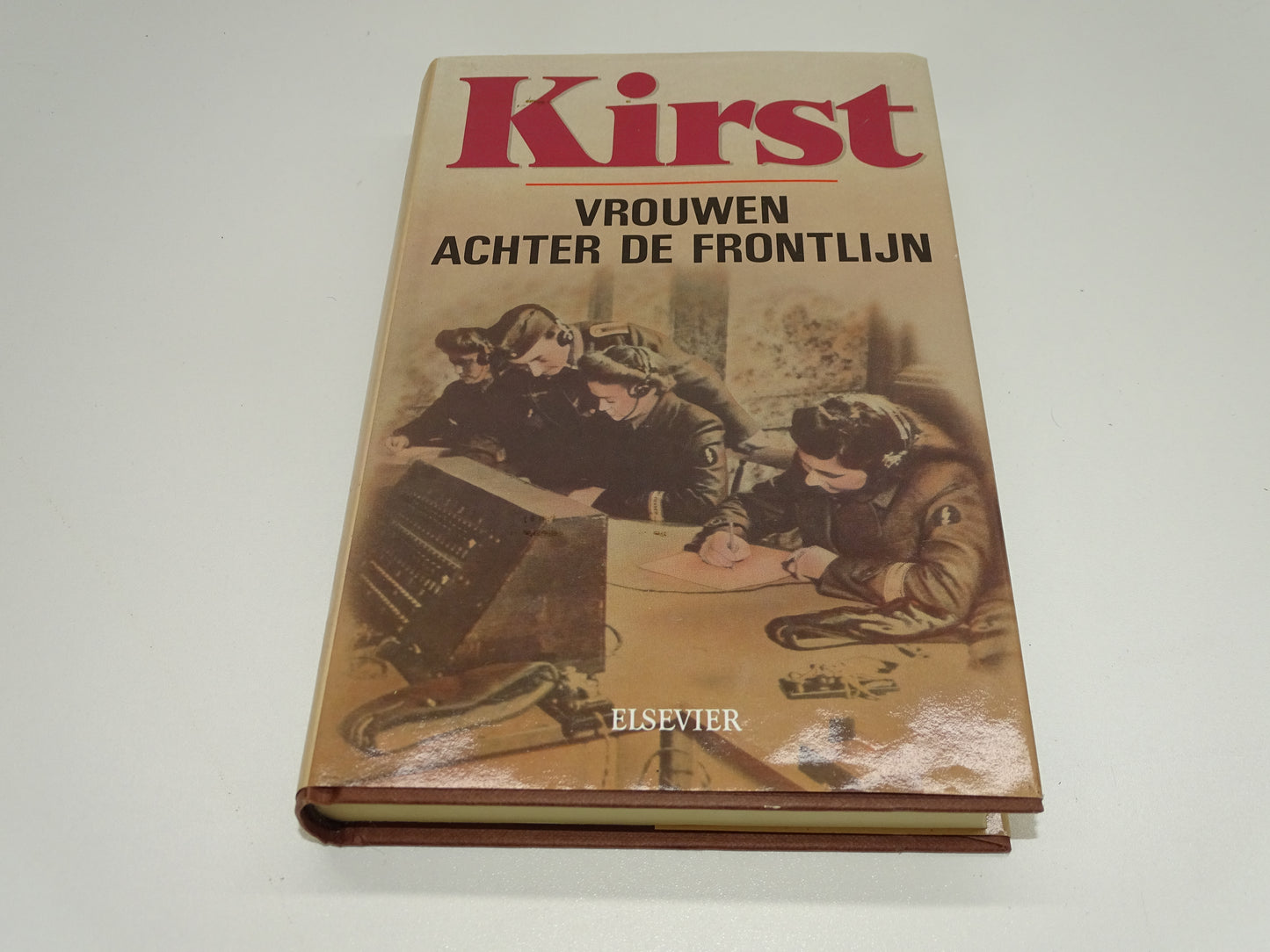 Boek: Vrouwen Achter De Frontlijn, 1986