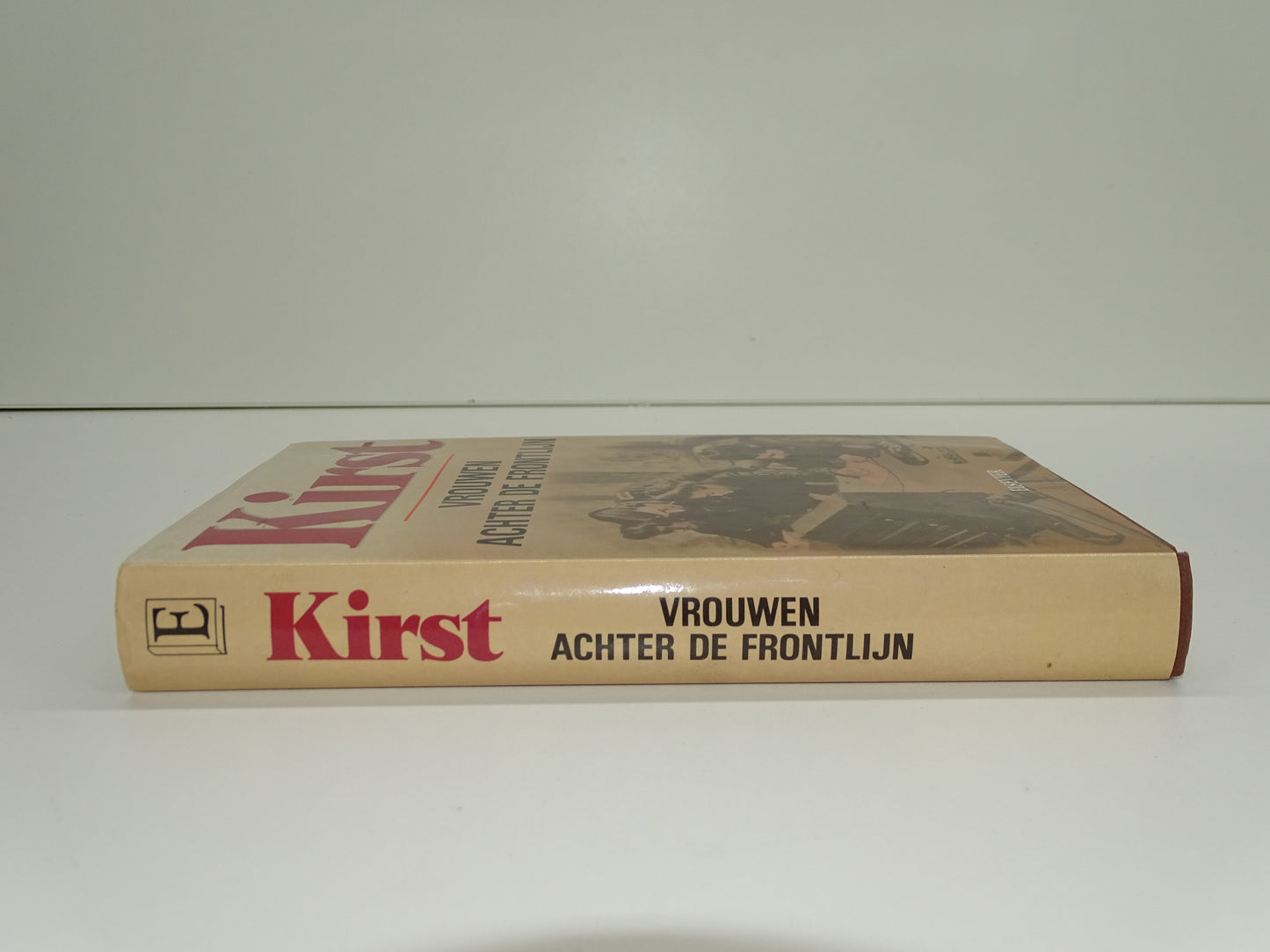 Boek: Vrouwen Achter De Frontlijn, 1986