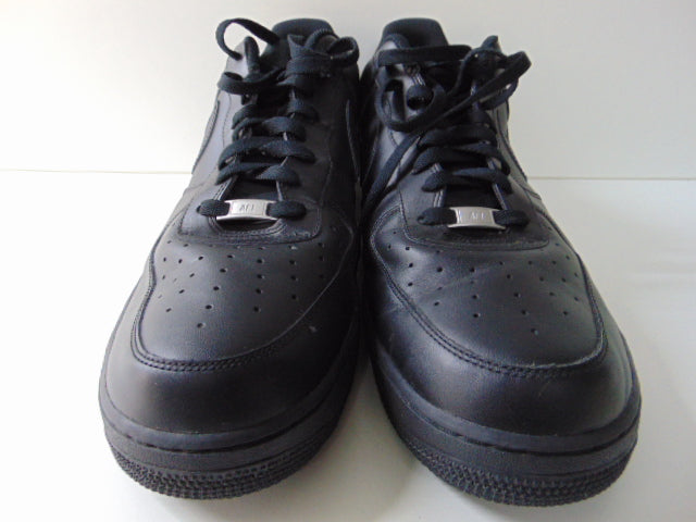 Sneakers + Doos: Nike, Air Force 1