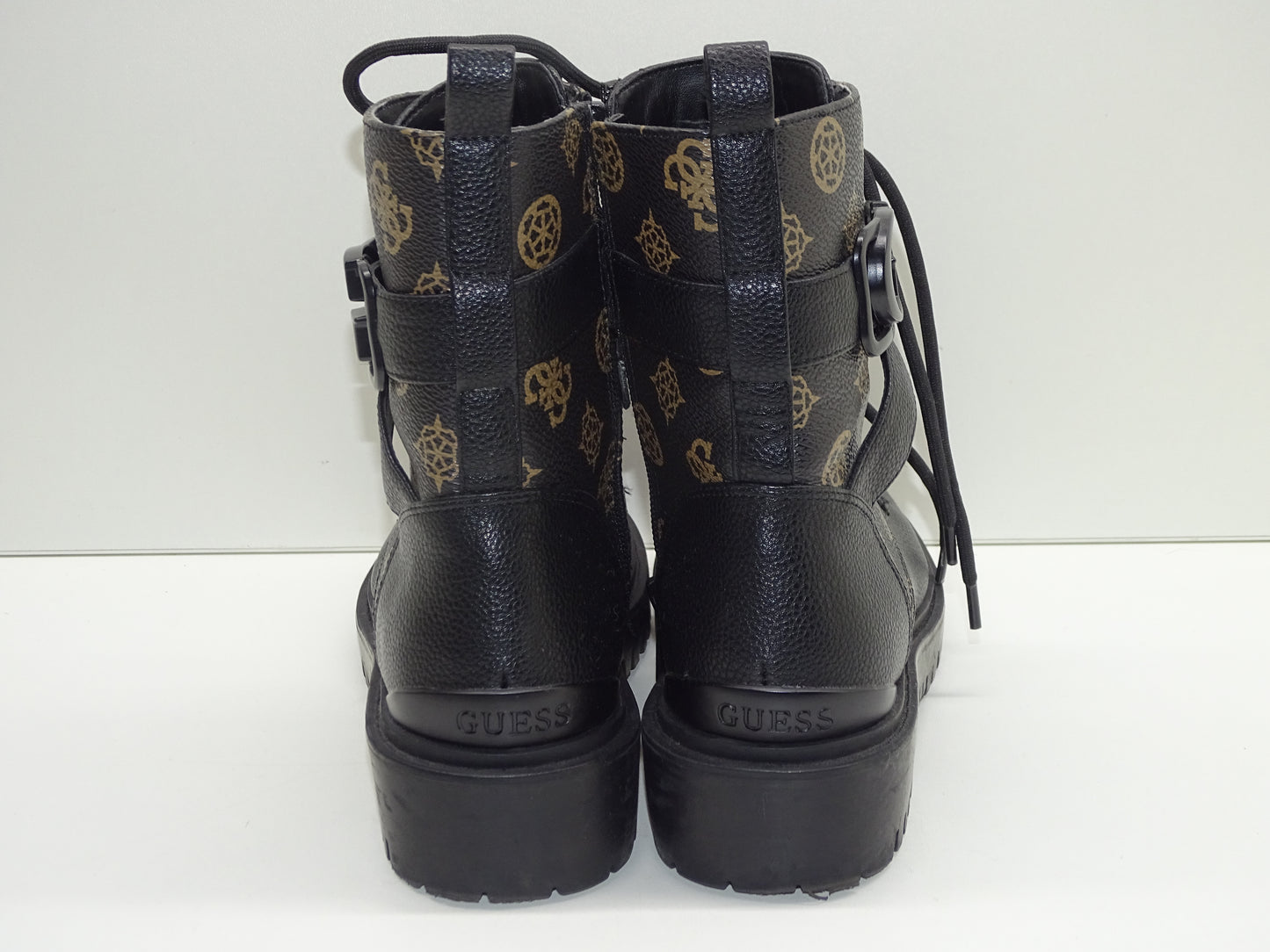 Schoenen / Boots: Guess