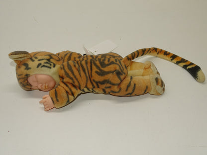 Pop: Anne Geddes, Baby Tijger