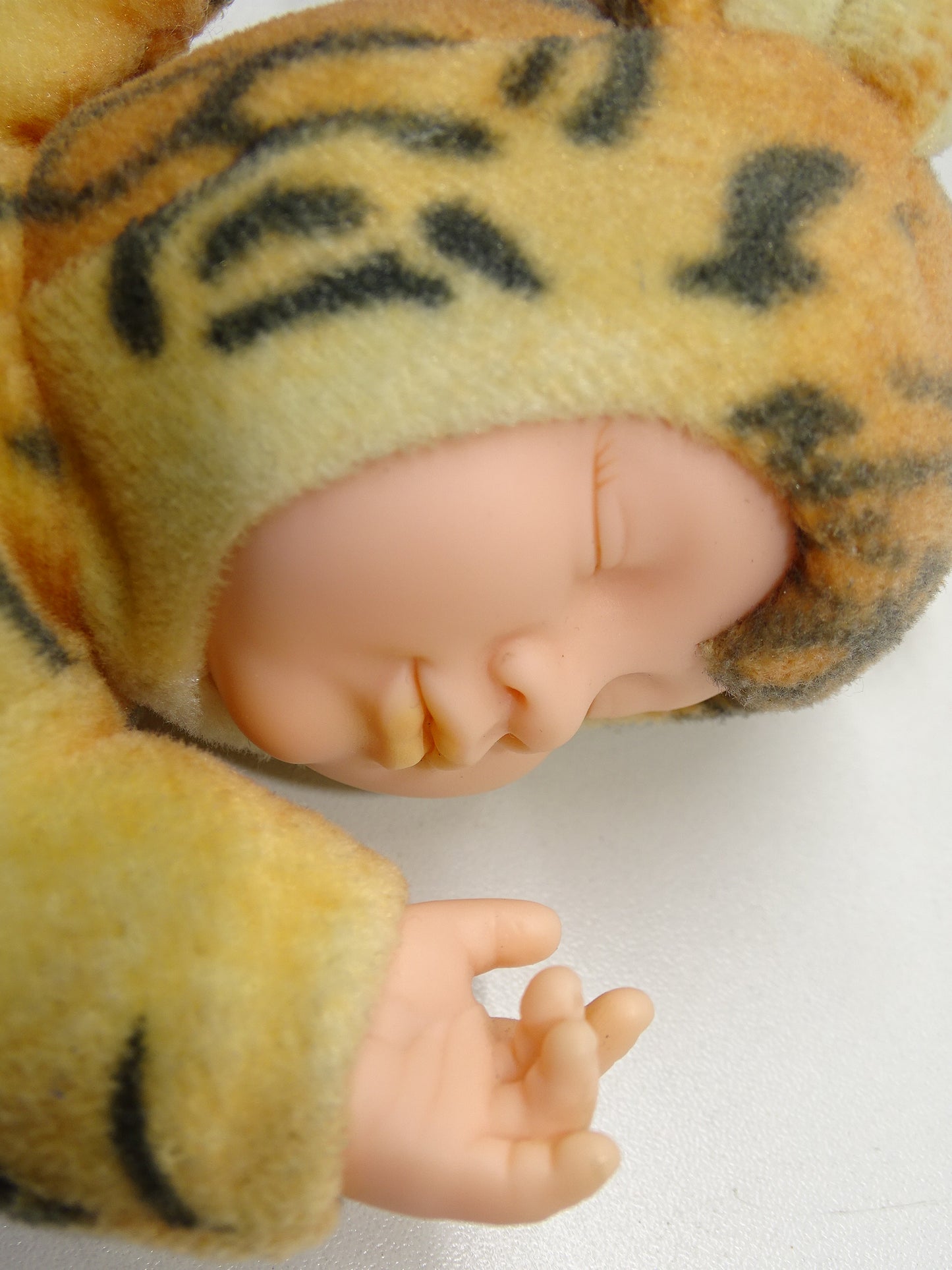 Pop: Anne Geddes, Baby Tijger