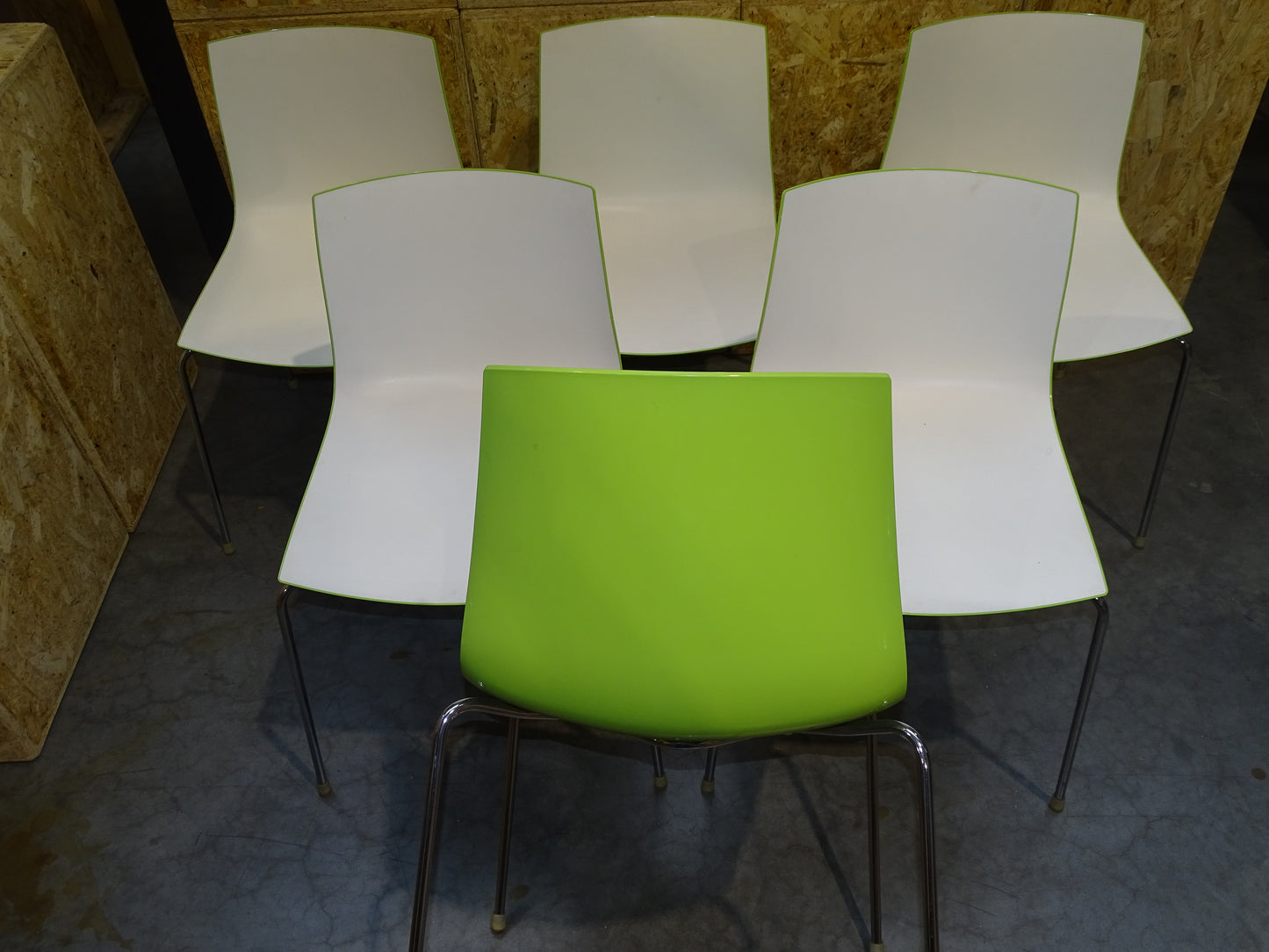 6 Design stoelen: Arper, Catifa 46
