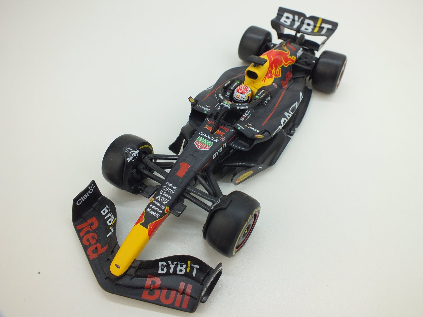 Schaalmodel: Bburago, Max Verstappen, 1:24