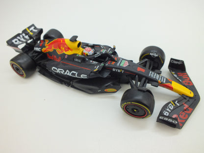 Schaalmodel: Bburago, Max Verstappen, 1:24