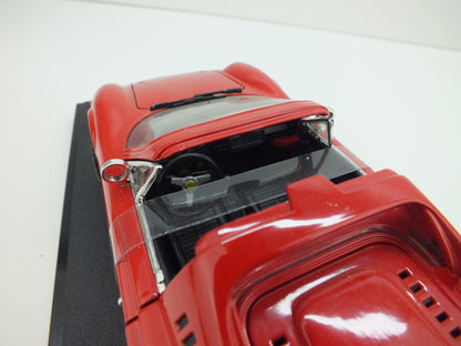 Schaalmodel: Ferrari Dino 246 GTS, Mattel 2000