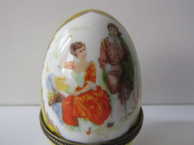 4 Porseleinen Eieren: Fabergé Stijl