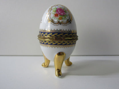 4 Porseleinen Eieren: Fabergé Stijl