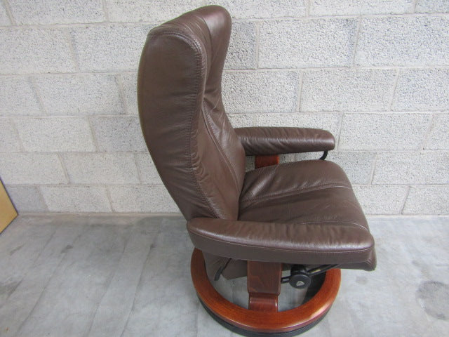 Relaxzetel + Voetbank: Stressless, Ekornes (1)