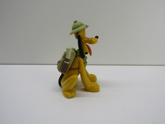 Disney Figuur: Pluto met Hoed en Rugzak