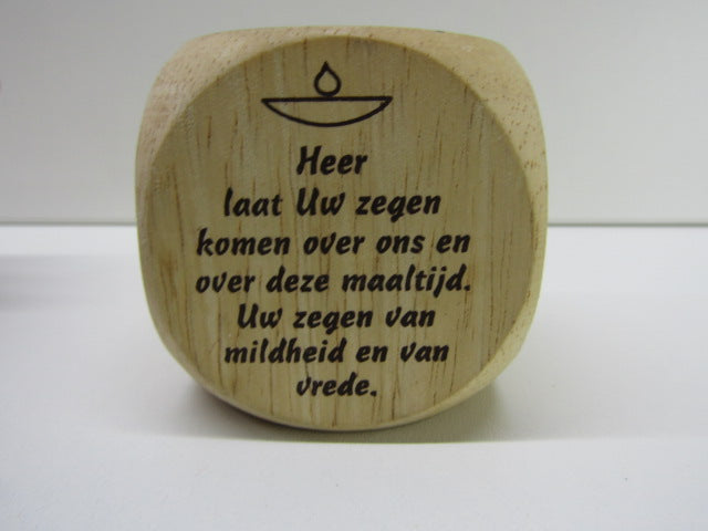 Dobbelsteen: Dankgebeden, Hout