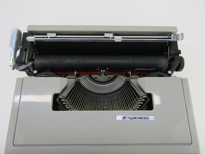 Vintage Typemachine : Olivetti, Mercedes