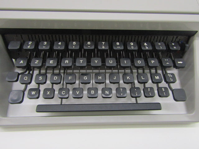 Vintage Typemachine : Olivetti, Mercedes