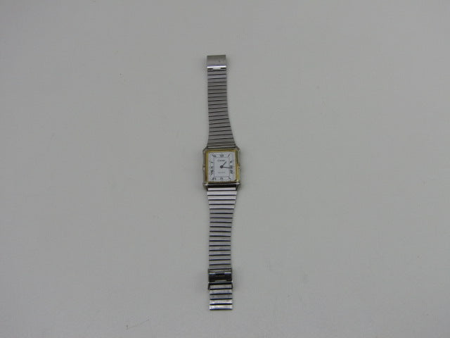 Horloge: Corvair, Quartz