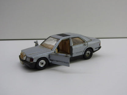 Vintage speelgoedauto: Corgi Toys, Mercedes-Benz I90 E