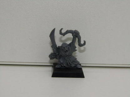 Warhammer  40K Figuur: Night Goblin Archer Champion (boogschutter met Zwaard), 2005