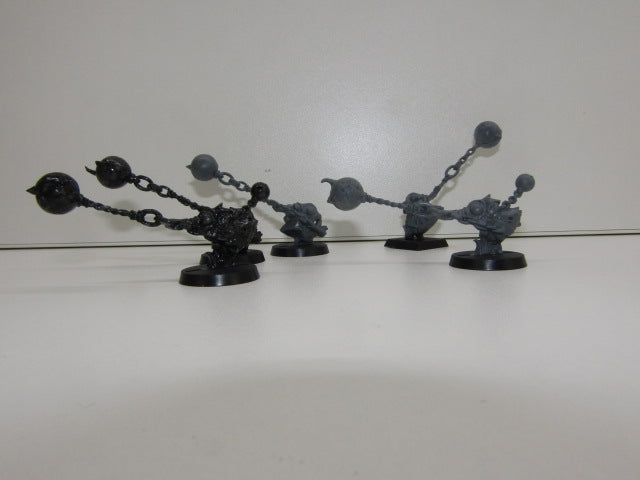 6 Warhammer 40K Figuurtjes: Night Goblin Fanatics (Slingerwapen), 2003