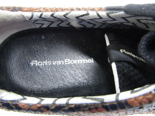 Sneakers: Floris Van Bommel